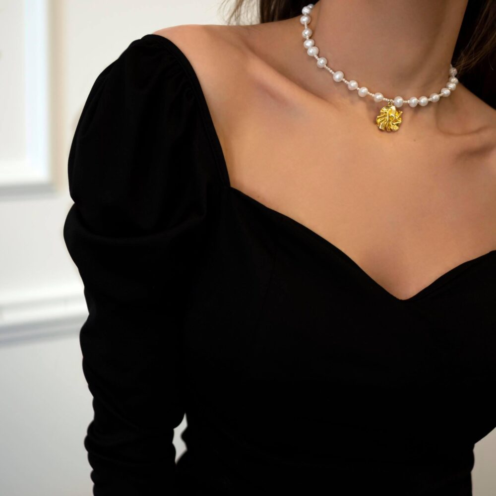 Naszyjnik z nieregularnych pereł typu choker Sea Wave