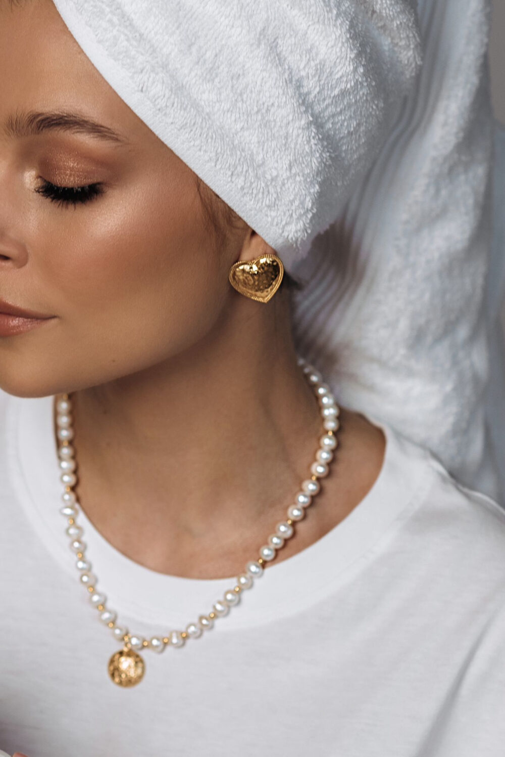 Naszyjnik Pearls Love z ozdobną zawieszką